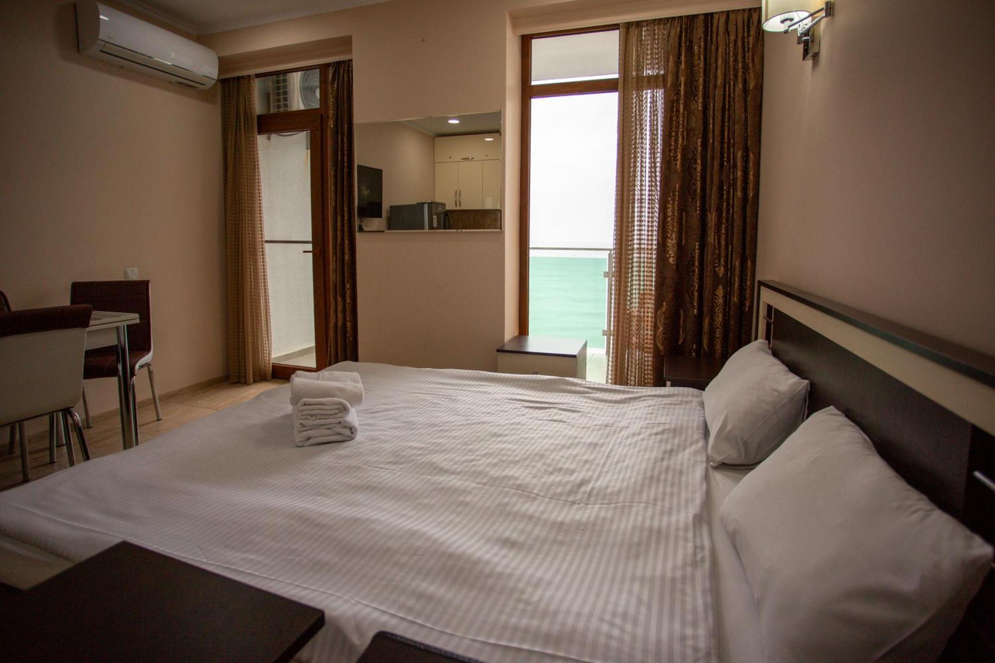 G-Point New Beach Batumi Exterior foto